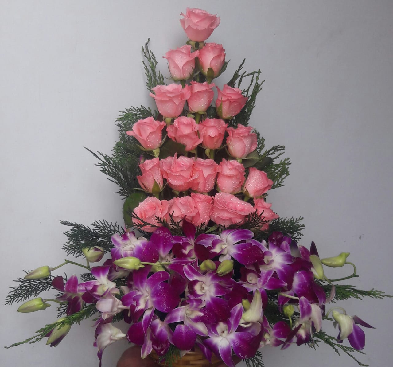 Basket of Rose & Orchid delivery in Patna