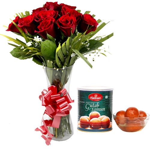 Roses in Vase & 1Kg Gulab Jamun Pack