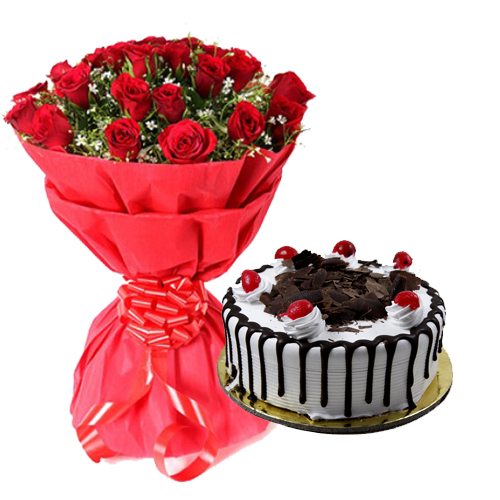 Bunch of 10 Red Roses Paper Packing and 1/2kg Cake