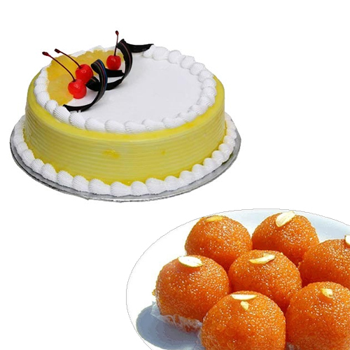 1/2Kg Pineapple Cake & 1/2Kg Motichoor Ladoo
